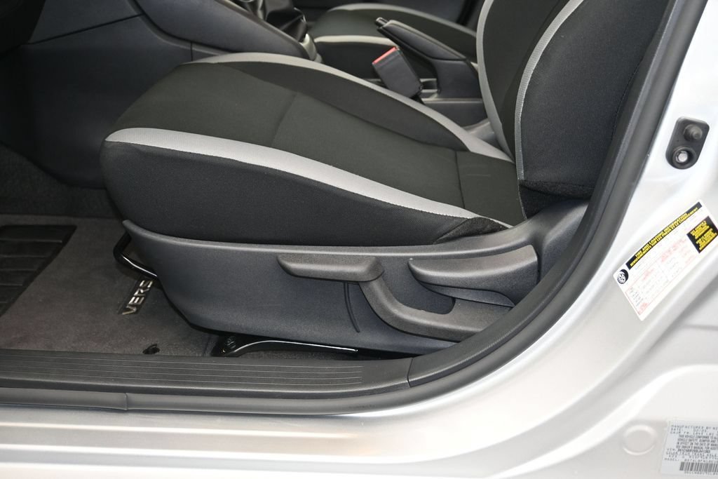 Used 2025 Nissan Versa S FWD image 21