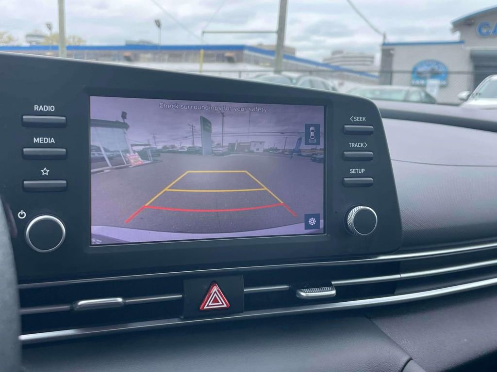 Used 2023 Hyundai Elantra SEL image 27