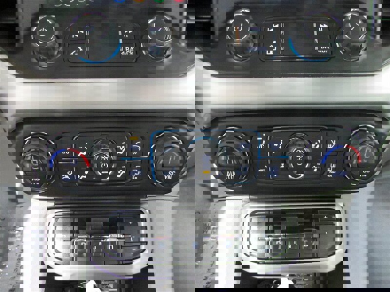 Used 2023 GMC Acadia SLT image 39