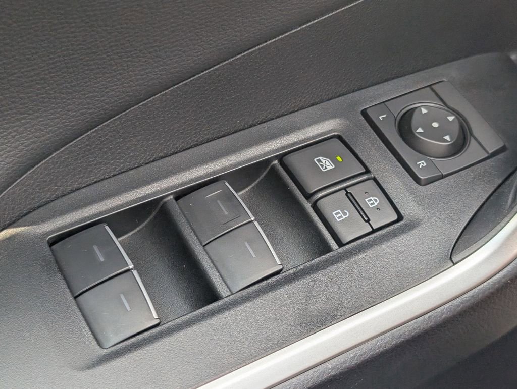 Used 2025 Toyota RAV4 XSE w/ Weather Package AWD/4WD image 13