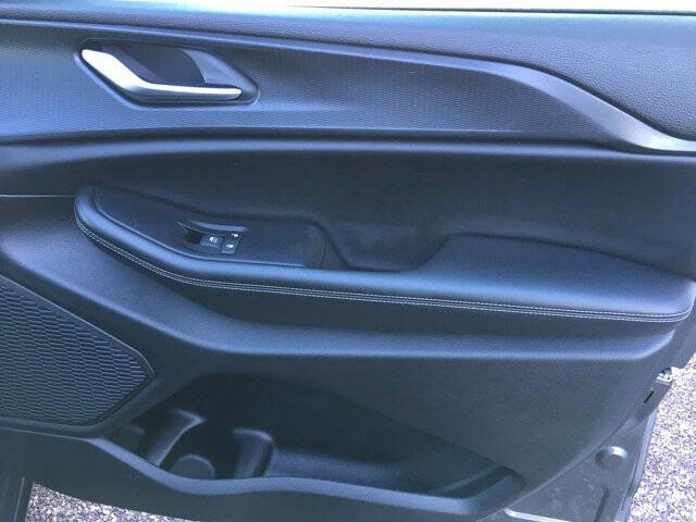 Used 2024 Jeep Grand Cherokee L Laredo w/ Luxury Tech Group I image 27