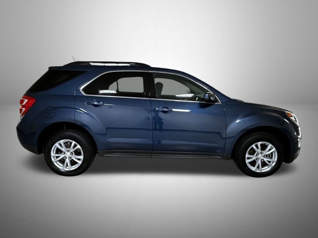 Used 2017 Chevrolet Equinox LT w/ Convenience Package AWD/4WD image 4