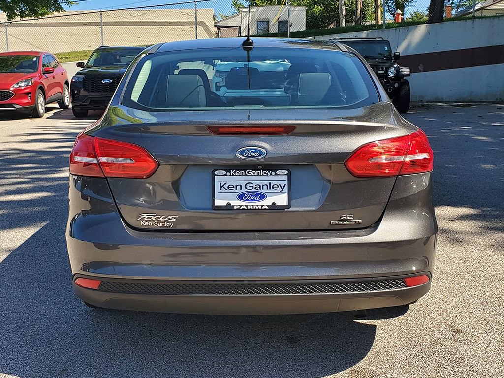 Used 2015 Ford Focus SE w/ SE Cold Weather Package FWD image 6