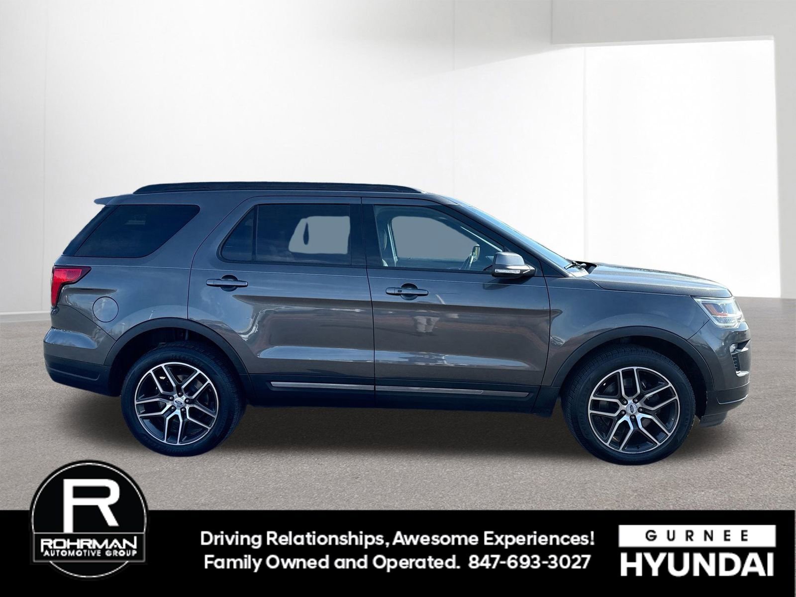 Used 2018 Ford Explorer XLT w/ Equipment Group 202A image 10