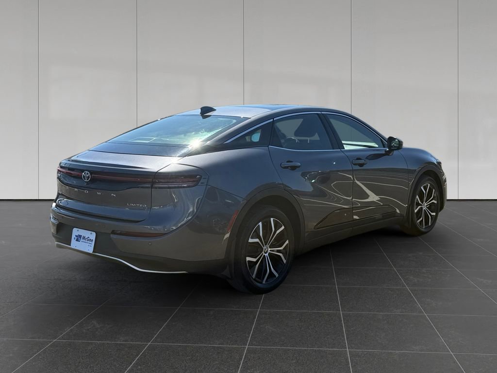 Used 2023 Toyota Crown Limited AWD/4WD image 5