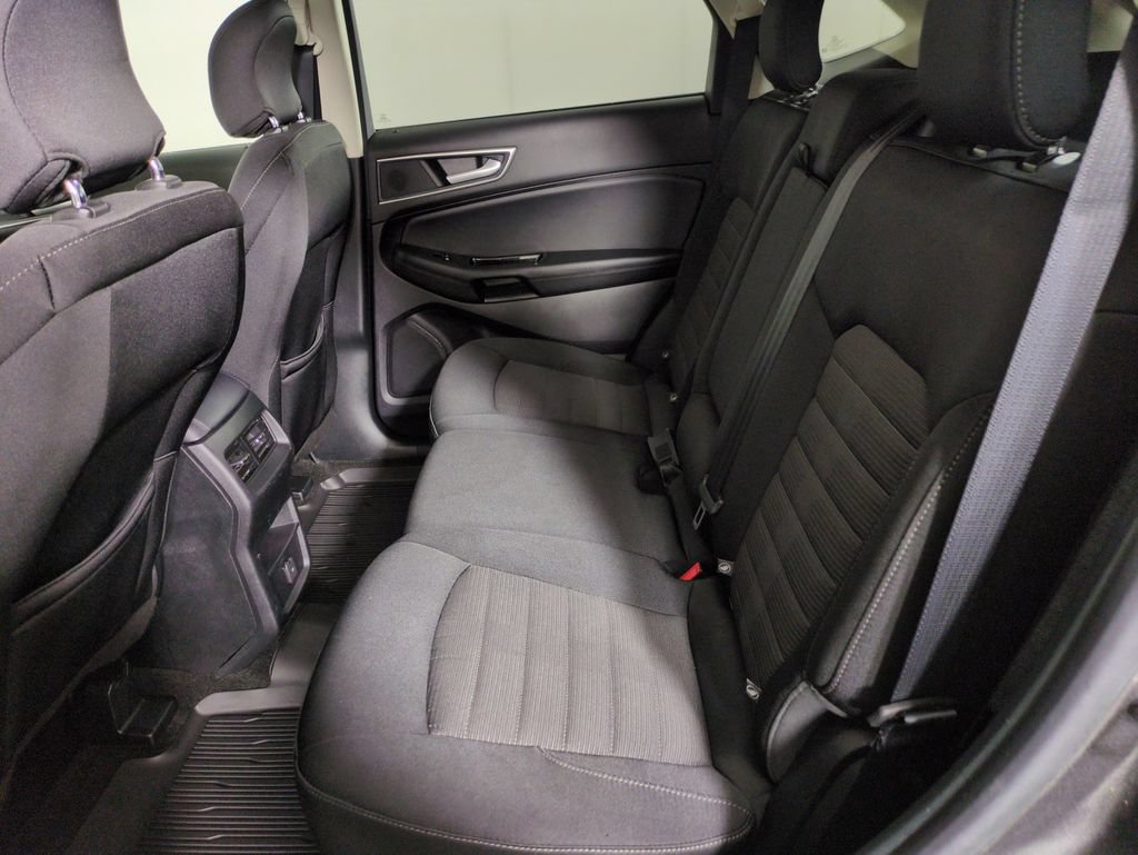 Used 2019 Ford Edge SEL AWD/4WD image 25