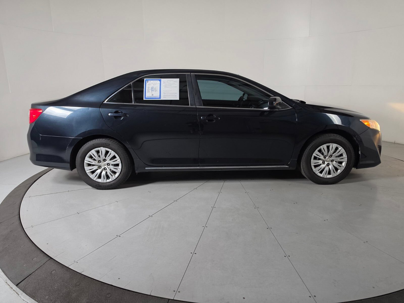 Used 2012 Toyota Camry LE FWD image 6