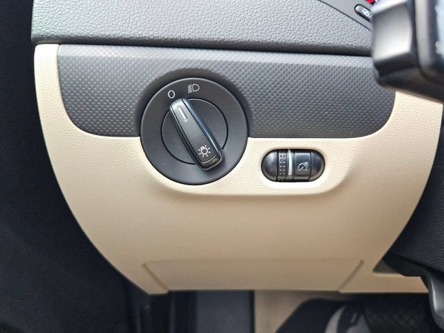 Used 2014 Volkswagen Jetta SE FWD image 25