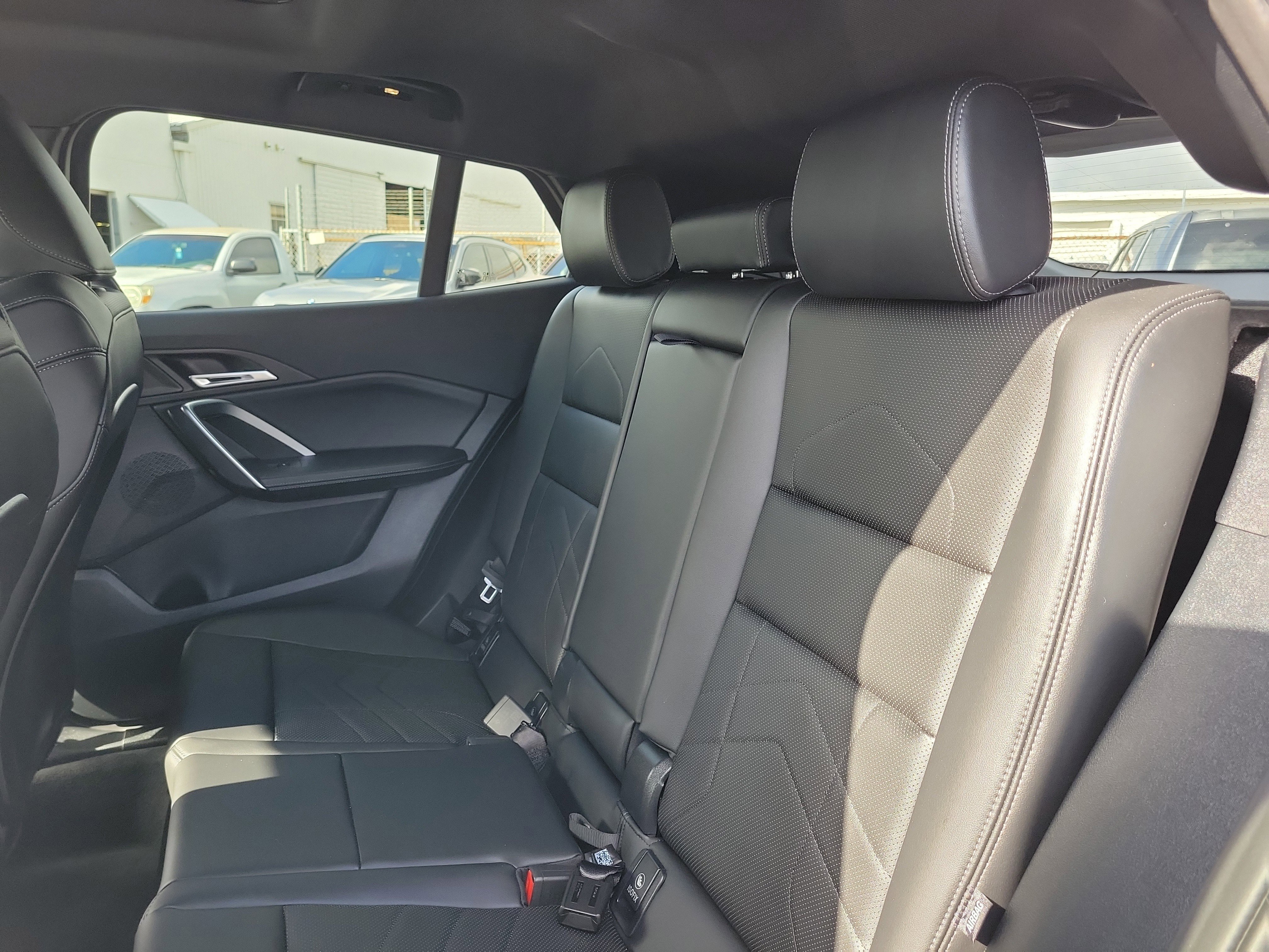 Used 2025 BMW X2 xDrive28i image 11