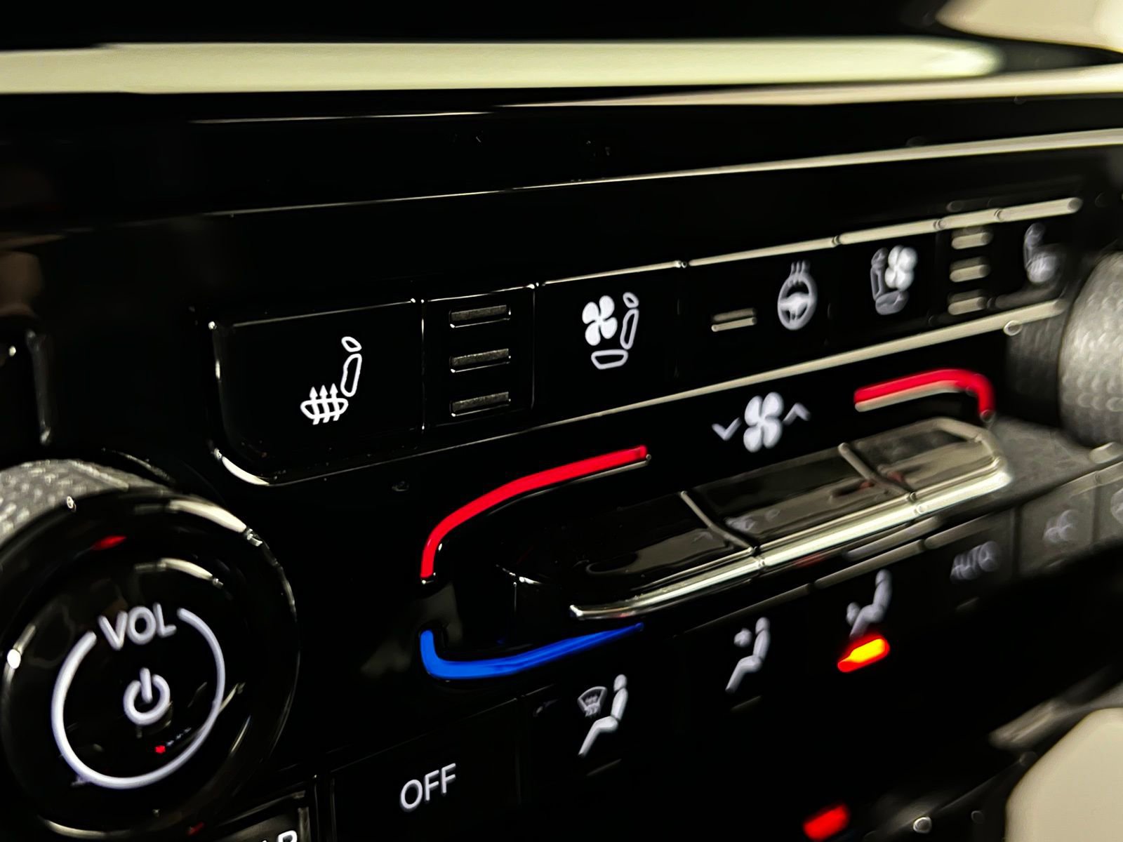 Used 2024 Jeep Grand Cherokee Trailhawk image 22