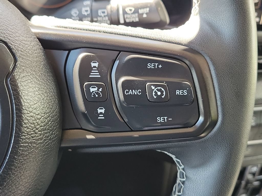 Used 2025 Jeep Wrangler Unlimited Sport AWD/4WD image 11