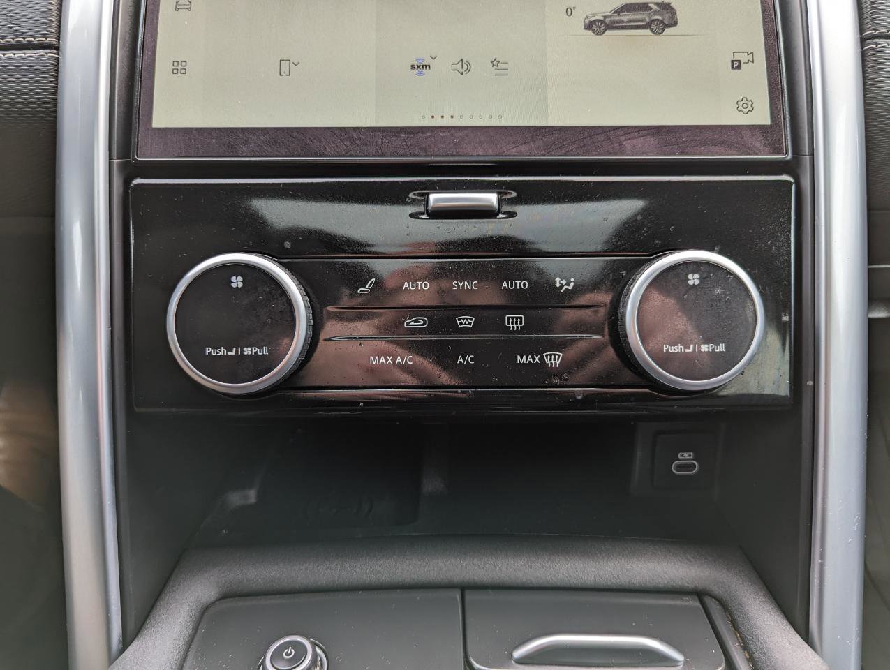 Used 2023 Land Rover Discovery S R-Dynamic image 21