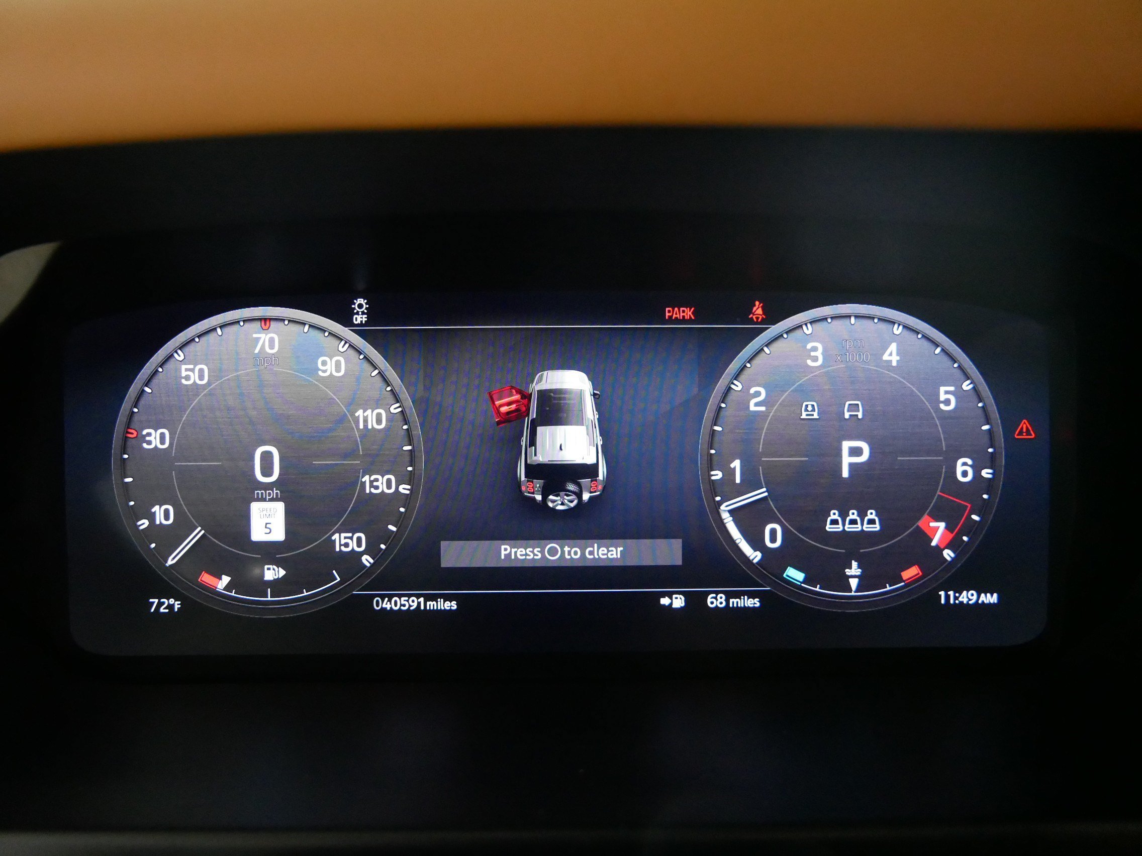 Used 2023 Land Rover Defender 110 V8 AWD/4WD image 21