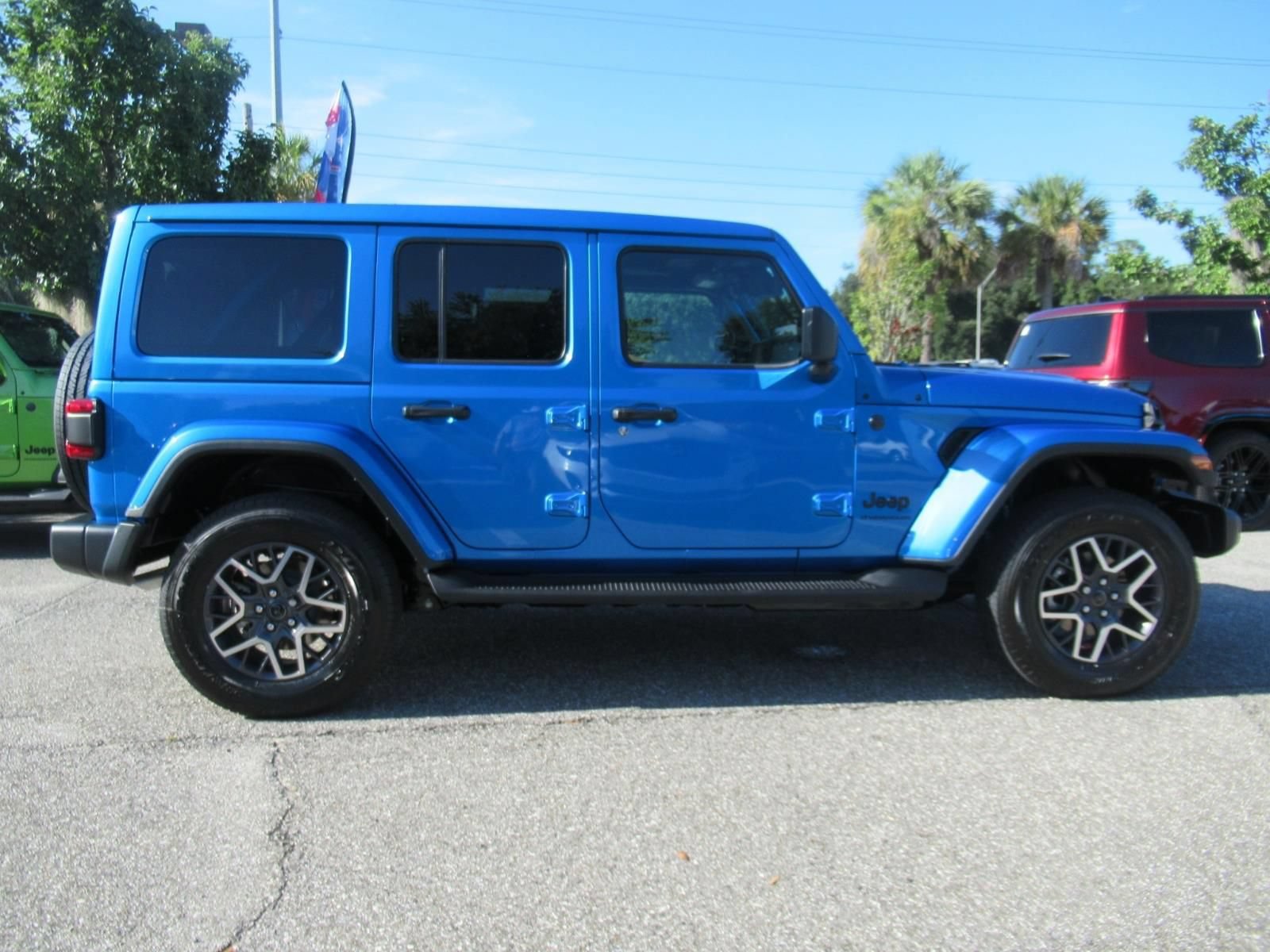 New 2026 Jeep Wrangler Unlimited Sahara w/ Technology Group AWD/4WD image 2