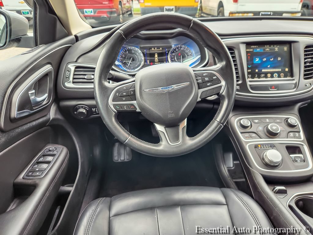 Used 2017 Chrysler 200 Limited Platinum FWD image 10