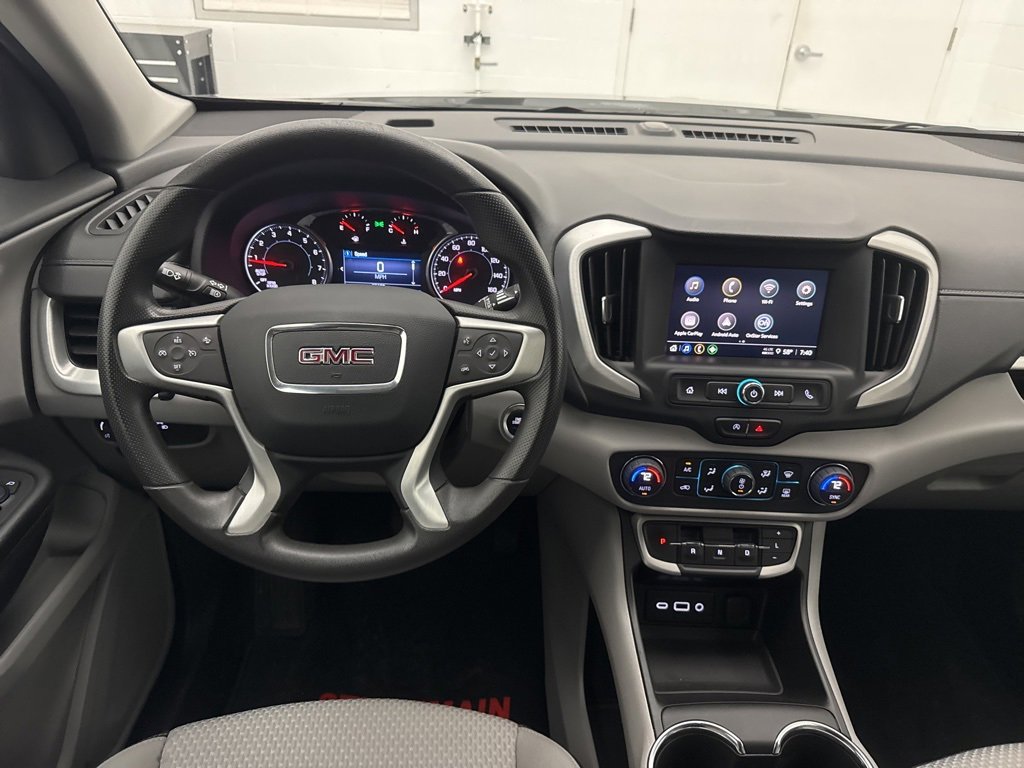 Used 2023 GMC Terrain SLE w/ Driver Convenience Package image 14