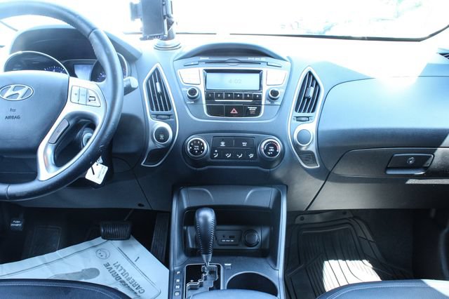 Used 2011 Hyundai Tucson GLS FWD image 17