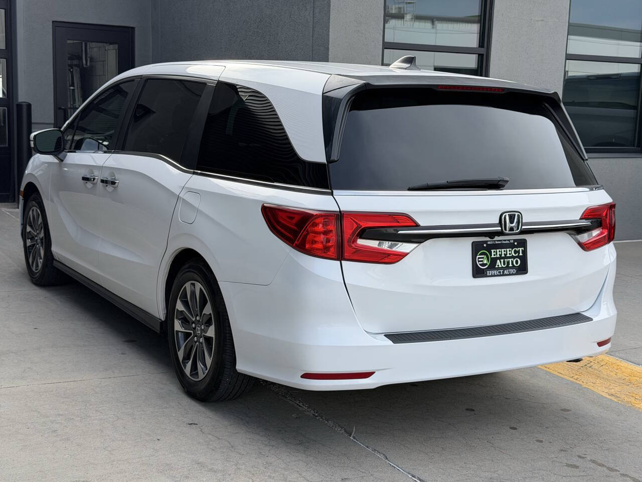 Used 2024 Honda Odyssey EX-L image 8