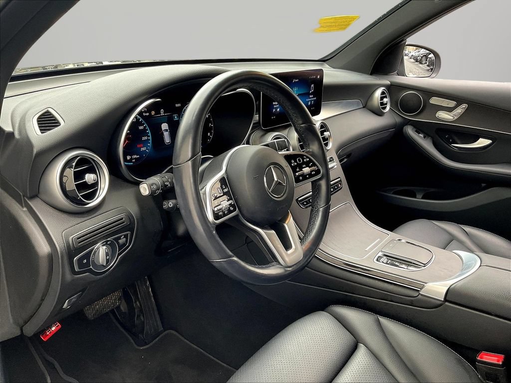 Used 2022 Mercedes-Benz GLC 300 4MATIC w/ Multimedia Package Lite image 17