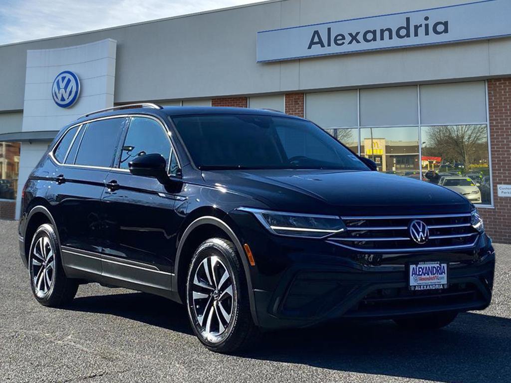 Certified 2024 Volkswagen Tiguan S image 1