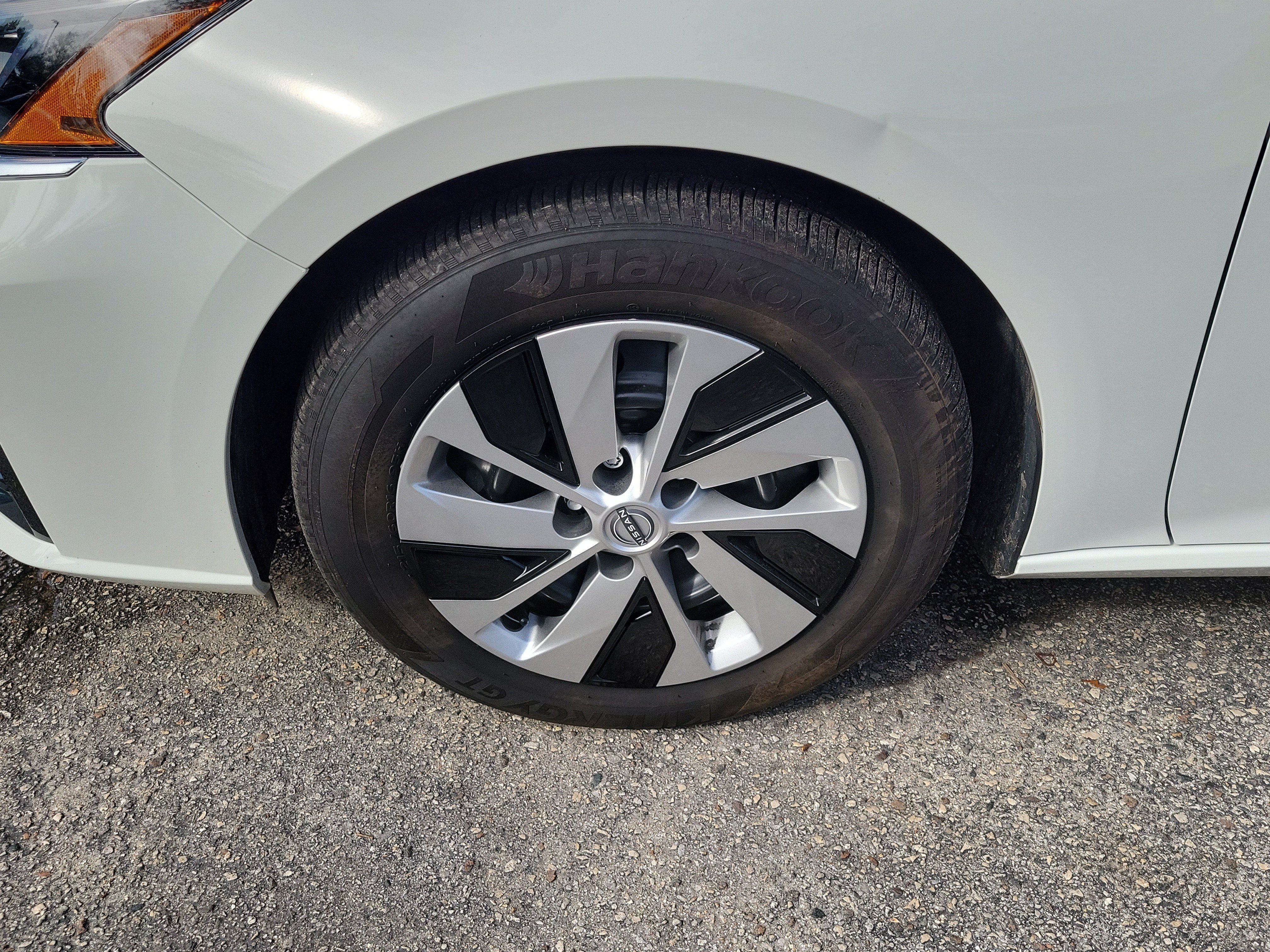 Certified 2025 Nissan Altima 2.5 S FWD image 4