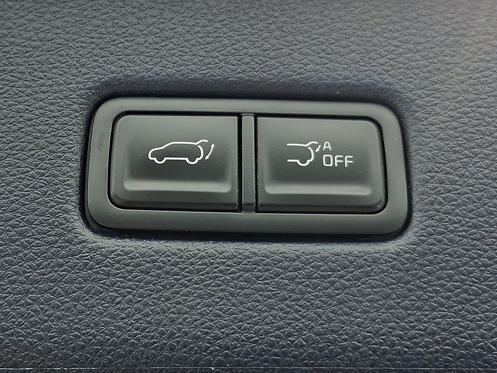 Certified 2025 Kia Carnival EX FWD image 33