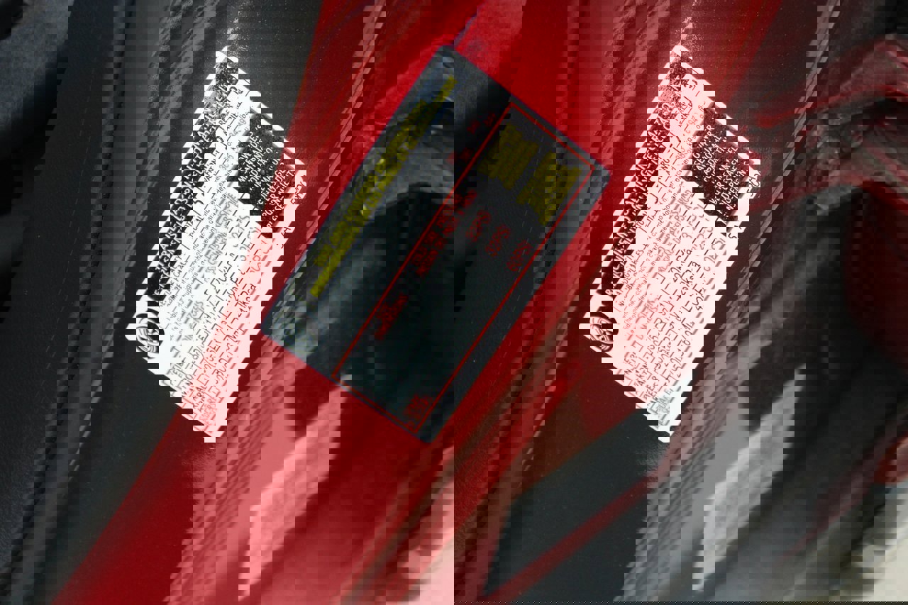 Used 2024 Nissan Kicks SR image 28