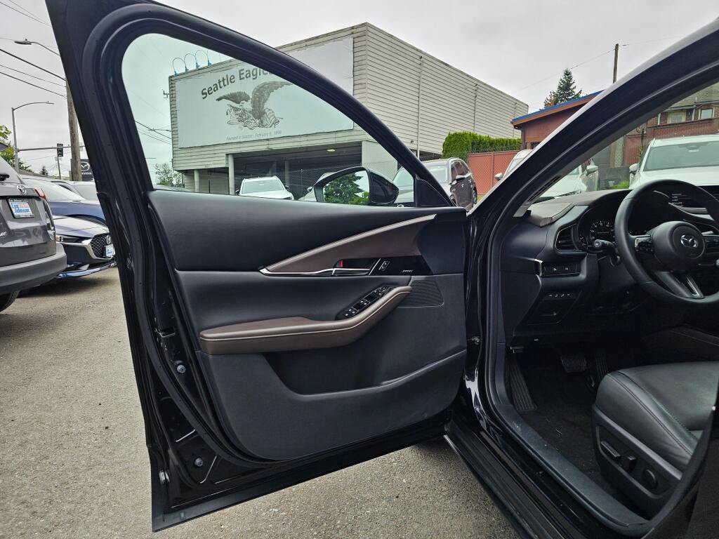 Certified 2025 MAZDA CX-30 AWD 2.5 S w/ Premium Package image 18