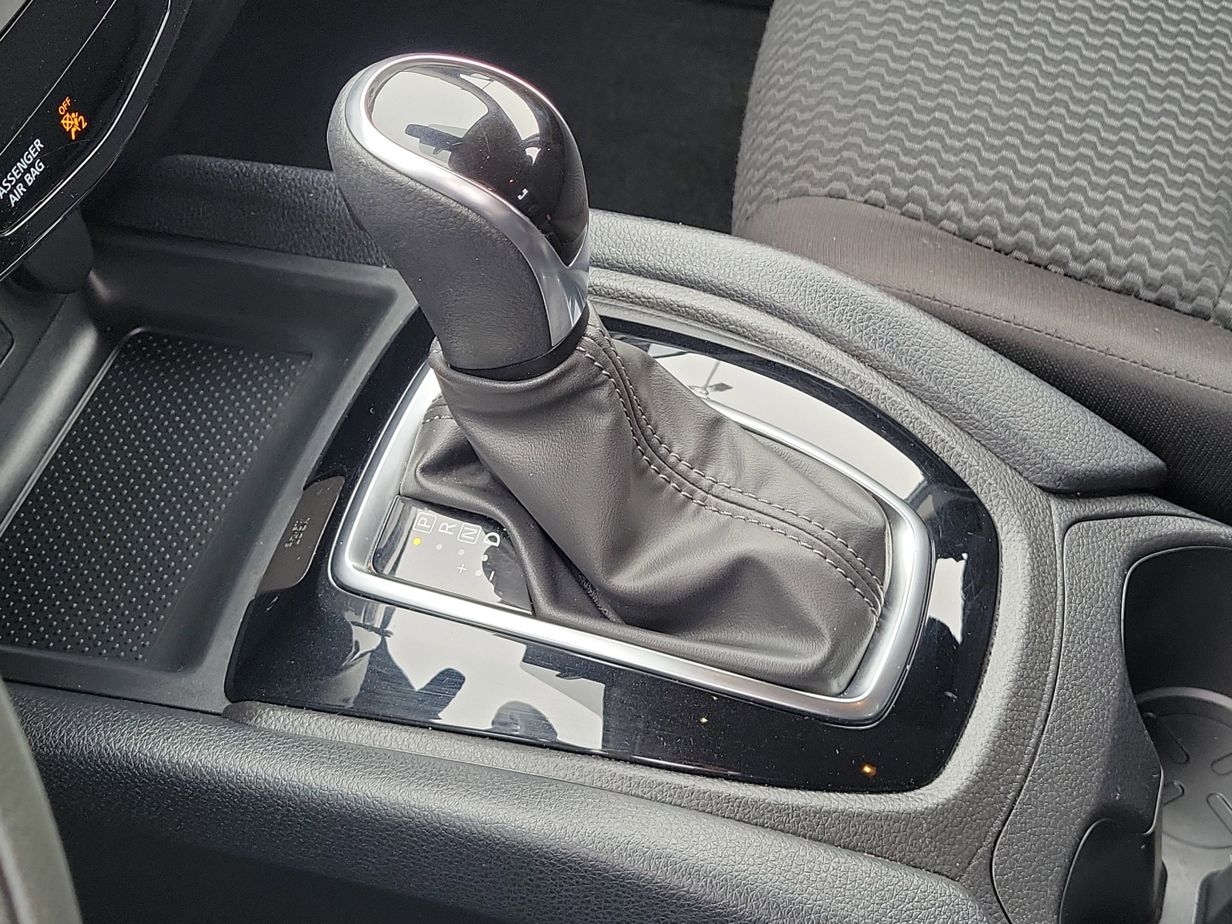 Used 2022 Nissan Rogue Sport S image 28