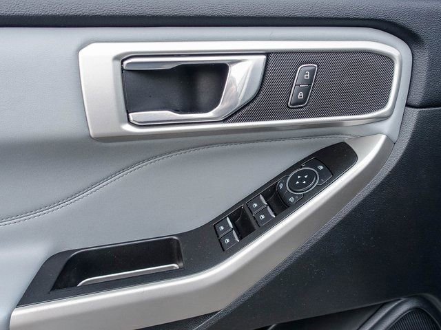 Used 2022 Ford Explorer XLT w/ Equipment Group 202A image 22