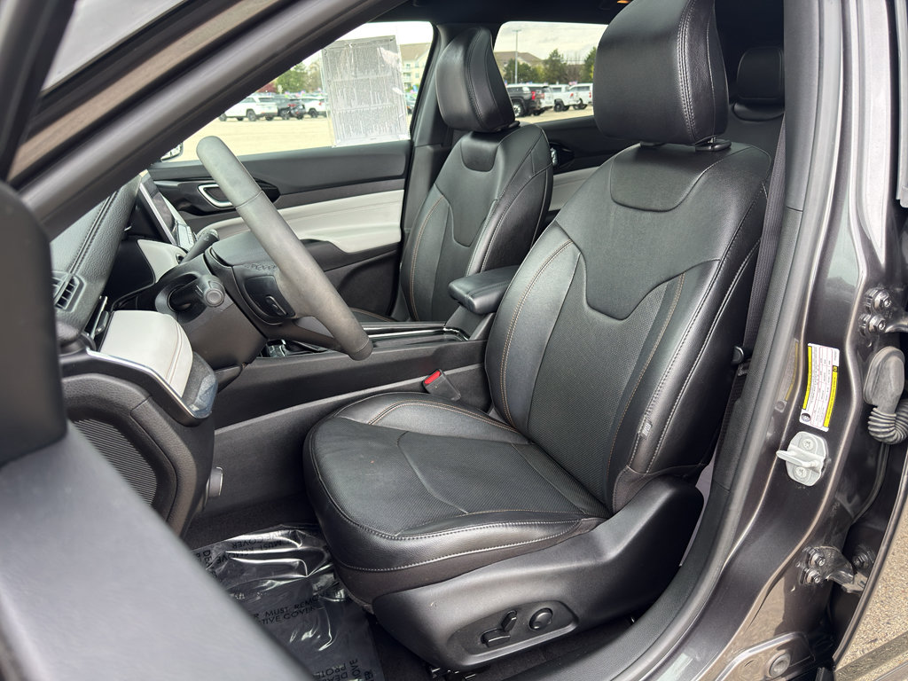 Used 2023 Jeep Compass Limited w/ Elite Group AWD/4WD image 13