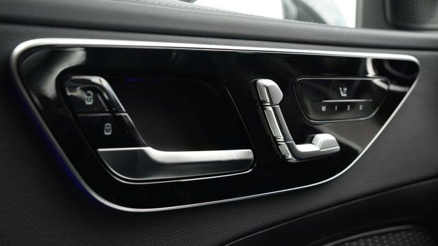 Certified 2025 Mercedes-Benz C 300 4MATIC Sedan image 41