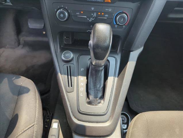 Used 2017 Ford Focus SE FWD image 16