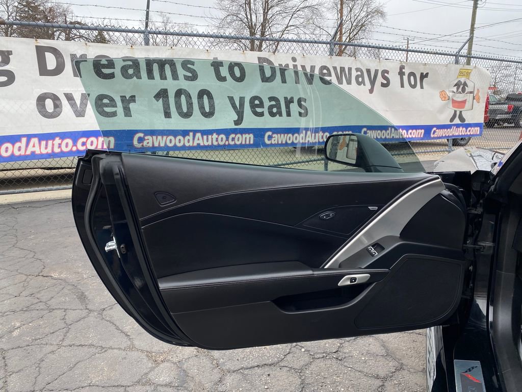 Used 2014 Chevrolet Corvette Stingray Coupe w/ Battery Protection Package image 14