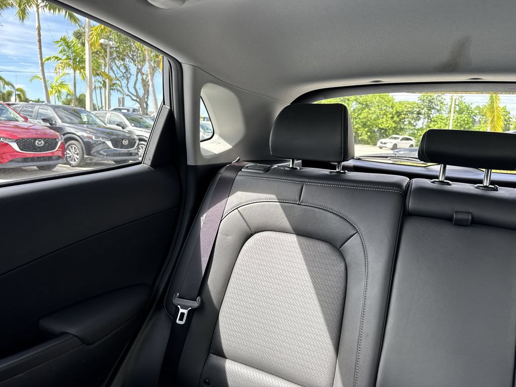 Used 2021 Hyundai Kona Limited w/ Cargo Package FWD image 17