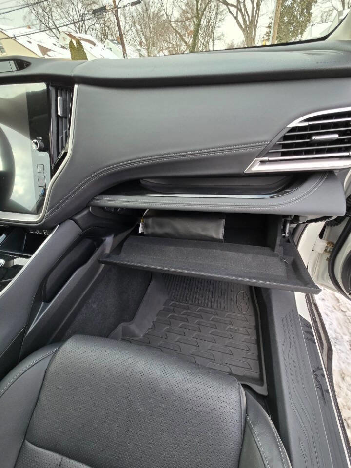 Used 2025 Subaru Outback Limited image 33