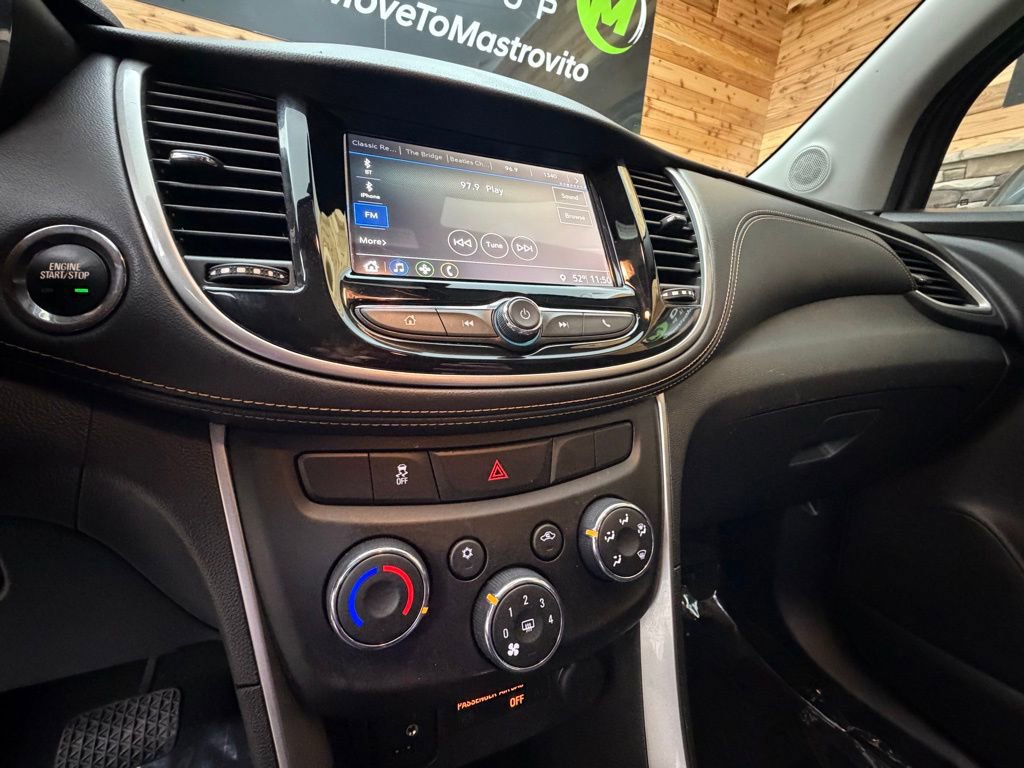 Used 2018 Chevrolet Trax LT w/ LT Convenience Package image 18