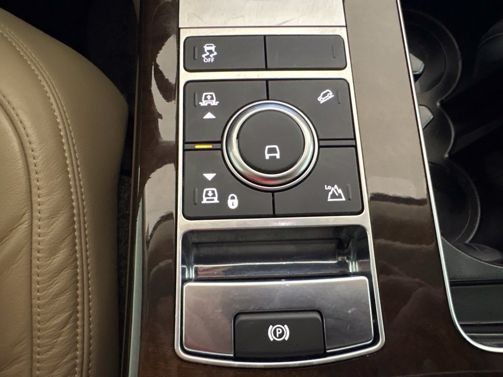 Used 2021 Land Rover Range Rover AWD/4WD image 13