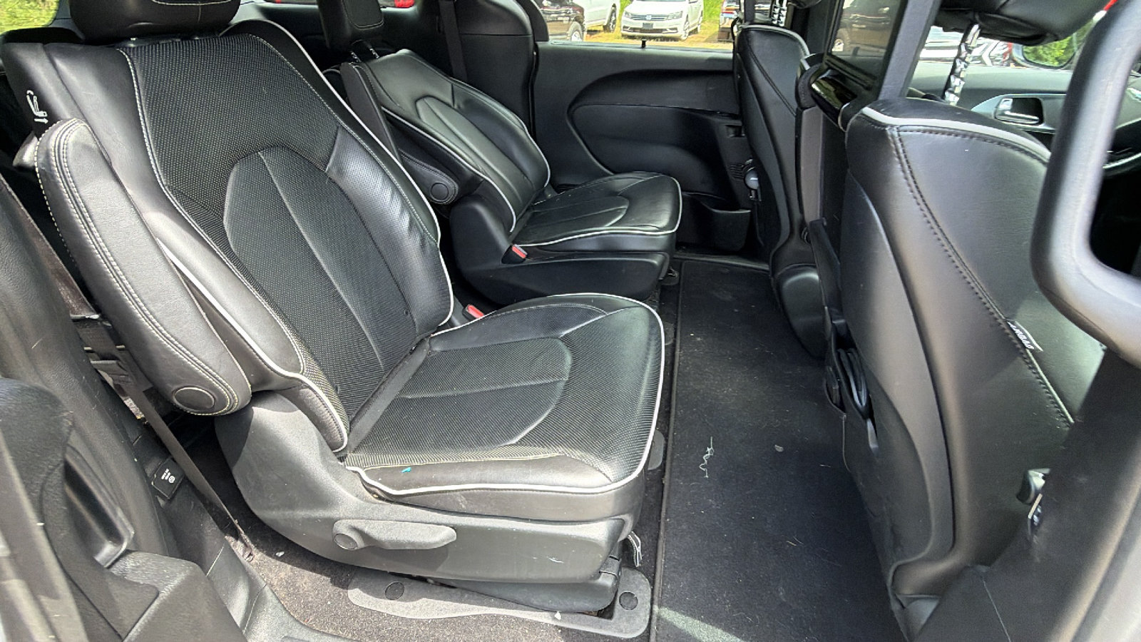 Used 2019 Chrysler Pacifica Limited w/ S Appearance Package FWD image 20