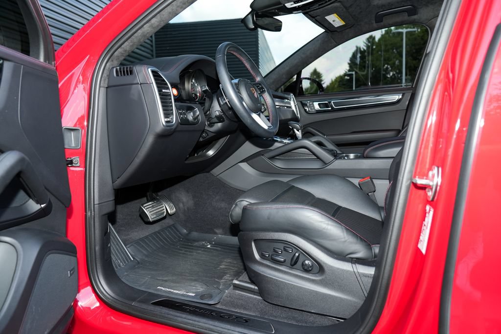 Certified 2023 Porsche Cayenne GTS AWD/4WD image 21