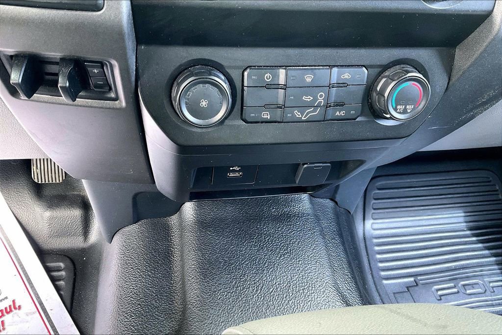 Used 2022 Ford F250 XL w/ Power Equipment Group AWD/4WD image 32