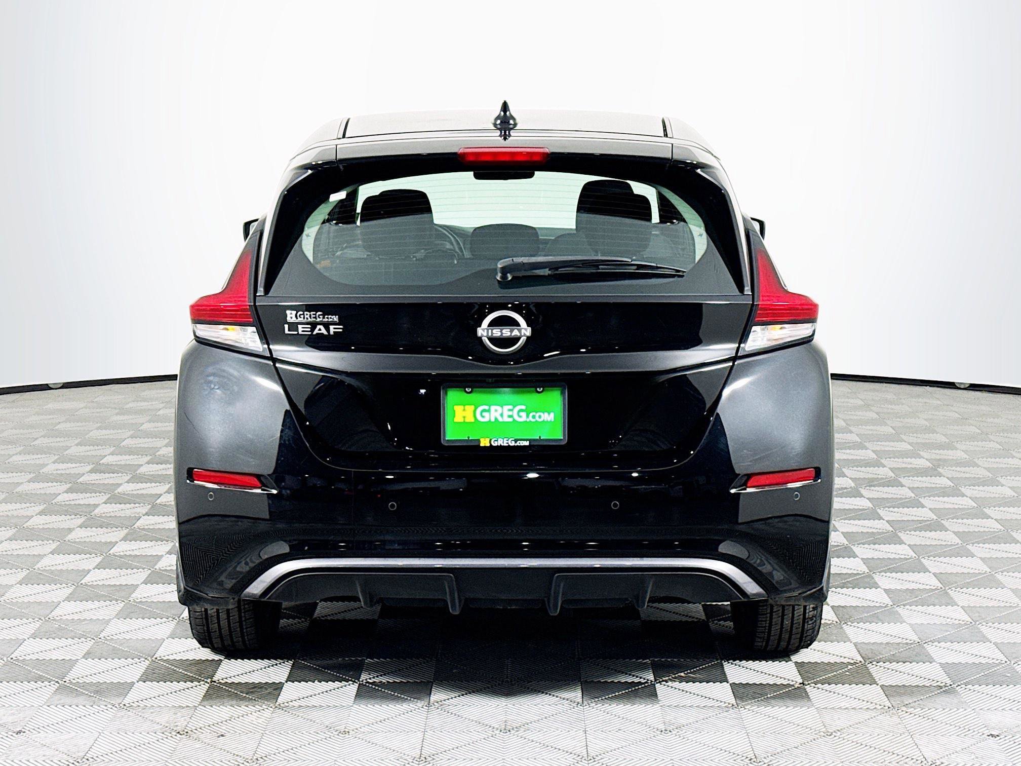 Used 2023 Nissan Leaf S image 8