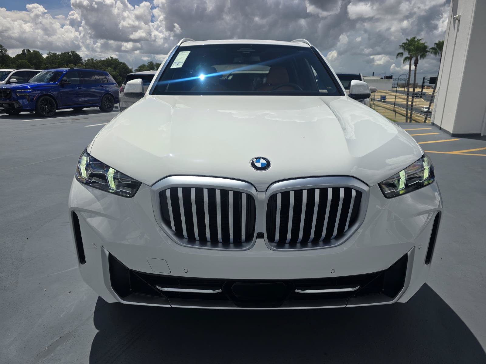 New 2026 BMW X5 xDrive40i w/ Climate Comfort Package AWD/4WD image 2