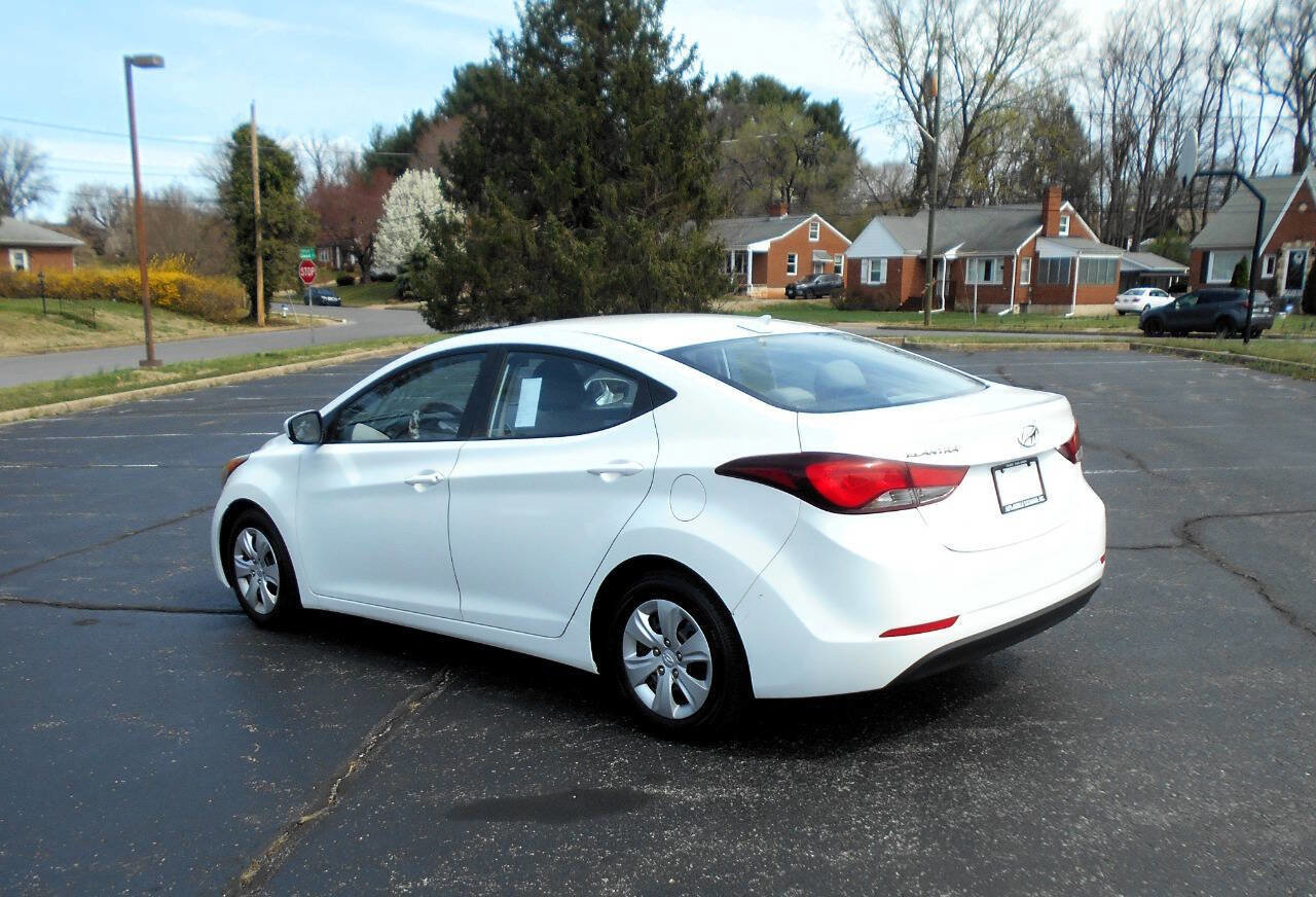 Used 2016 Hyundai Elantra SE FWD image 8