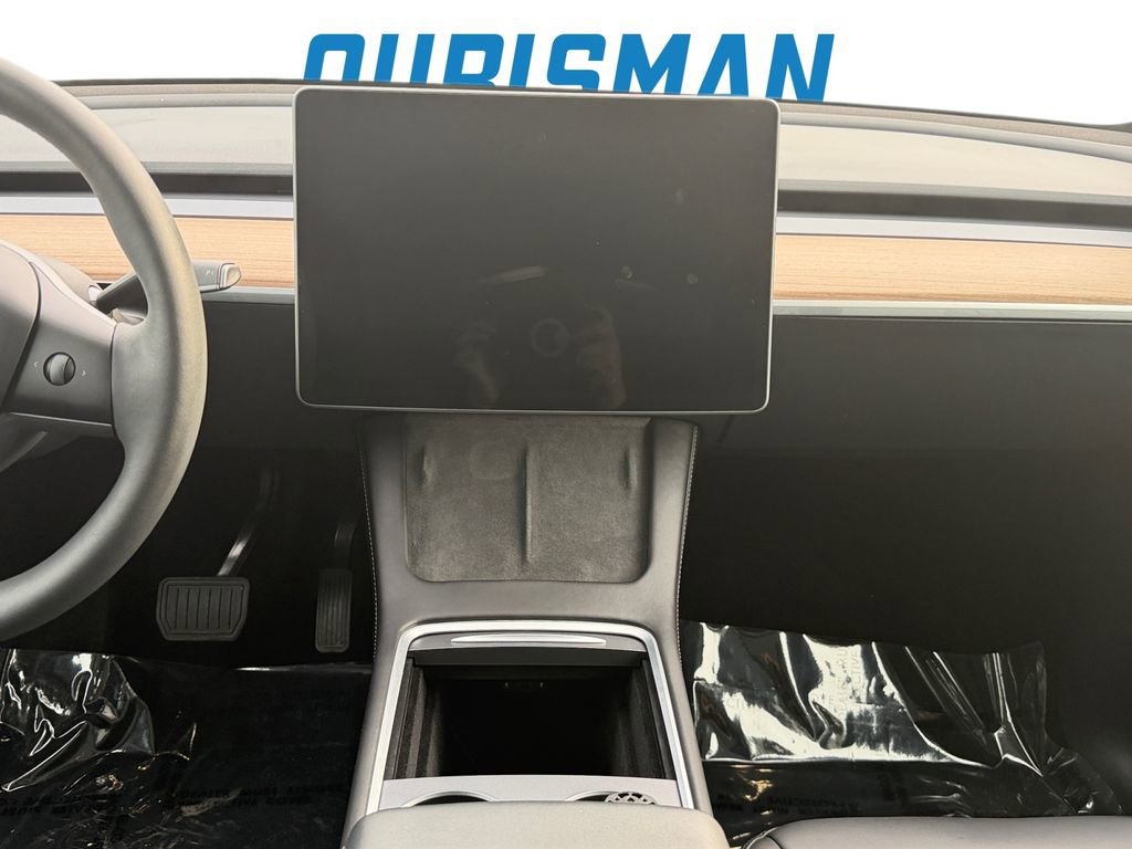Used 2023 Tesla Model Y Long Range image 11