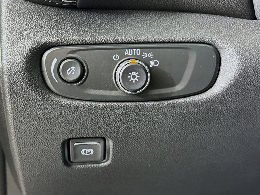 Used 2024 Chevrolet Blazer LT image 10