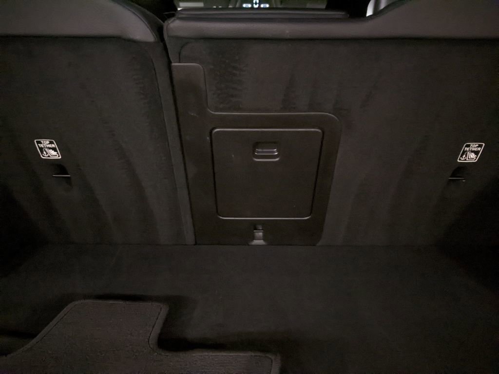 Certified 2024 Volvo V60 B5 Cross Country Plus image 28