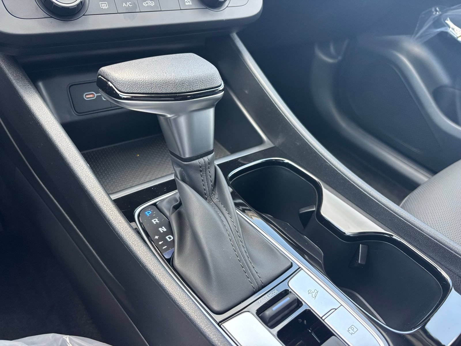 New 2027 Hyundai Santa Cruz SE FWD image 23