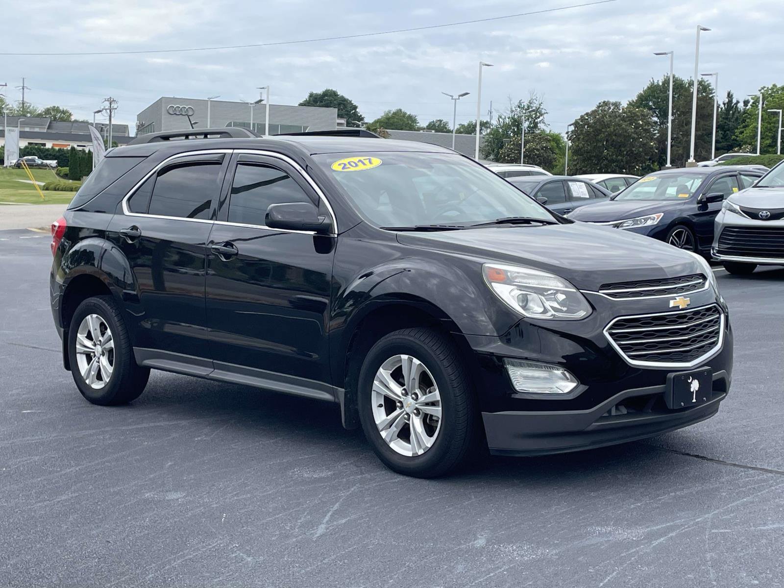 Used 2017 Chevrolet Equinox LT w/ Convenience Package FWD image 1