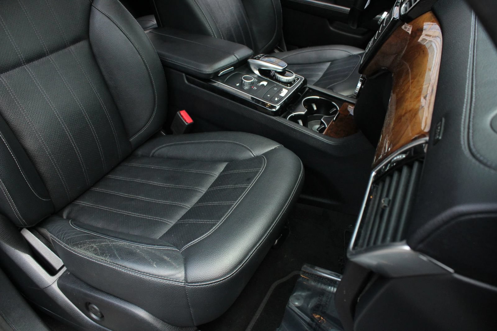 Used 2018 Mercedes-Benz GLS 450 4MATIC w/ Premium Package image 30